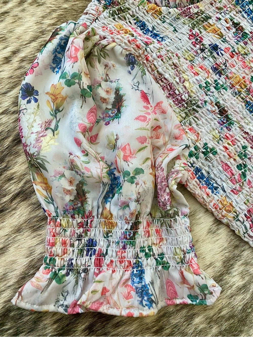 New Ivy City Co Cream Floral Smocked Midi Dress - Picture 9 of 16